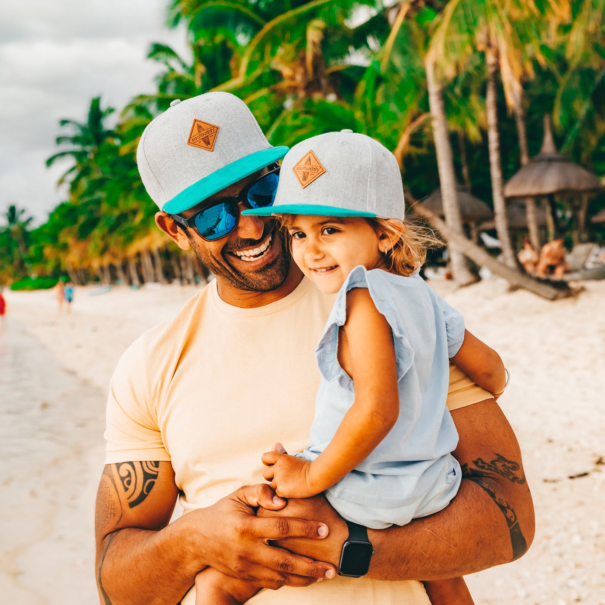 FAMILY Snapback Caps Set of 3