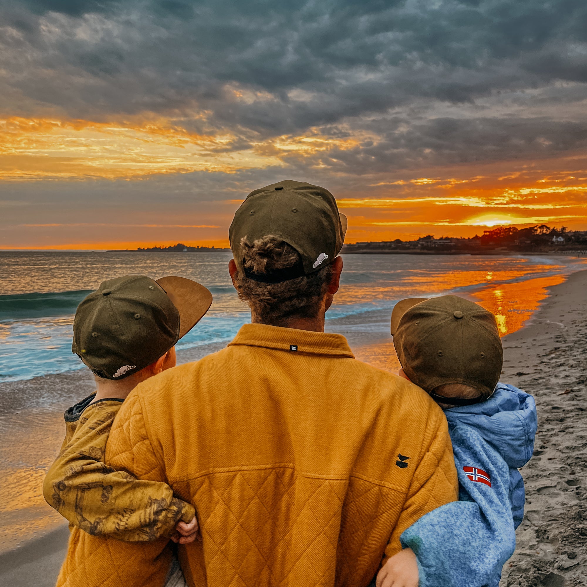 FAMILY Snapback Caps Set of 3